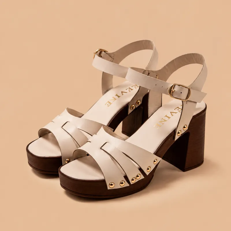 SANDALE LÉVINE AURÉLIA STUDS (REF-2364)